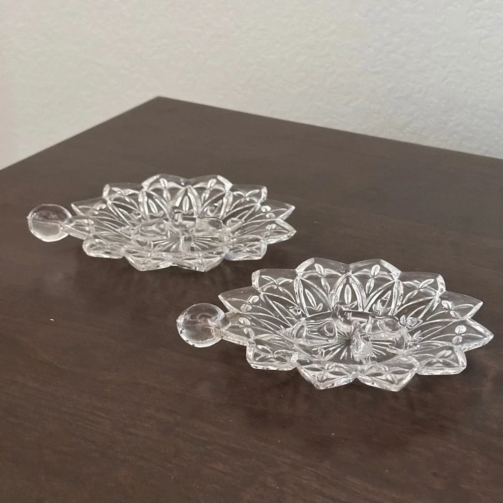 Set Of 2 Vintage MCM Federal Glass Petal Small Chamber Style Candle Holder Motif